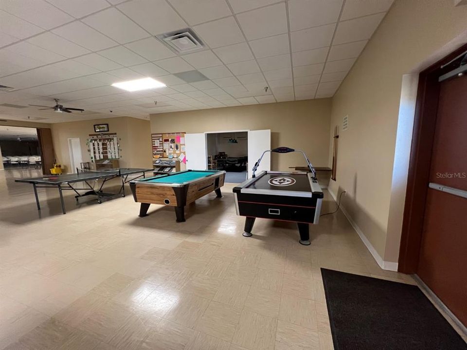 合同活跃: $175,000 (2 贝兹, 2 浴室, 1512 平方英尺)