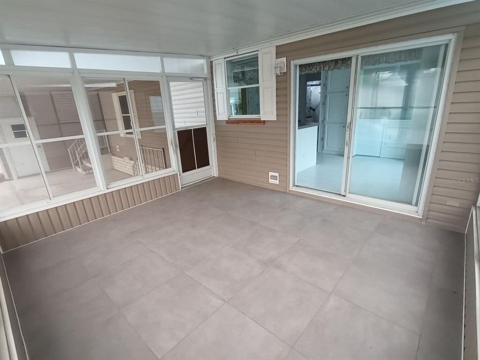 合同活跃: $175,000 (2 贝兹, 2 浴室, 1512 平方英尺)