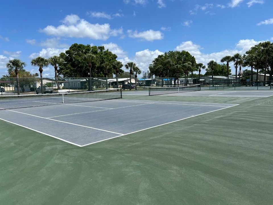 合同活跃: $175,000 (2 贝兹, 2 浴室, 1512 平方英尺)