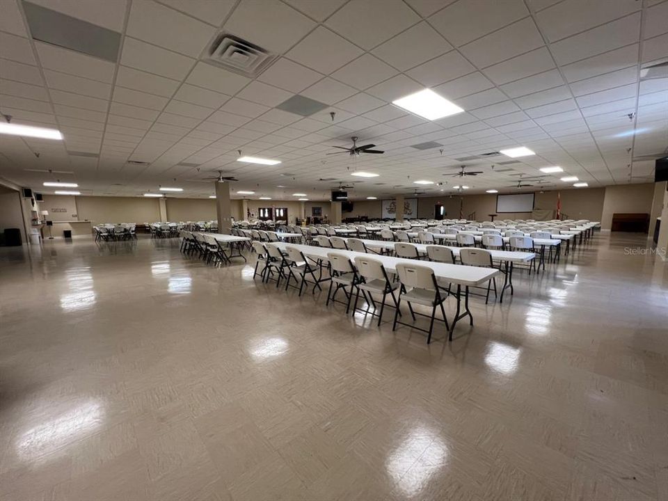 合同活跃: $175,000 (2 贝兹, 2 浴室, 1512 平方英尺)