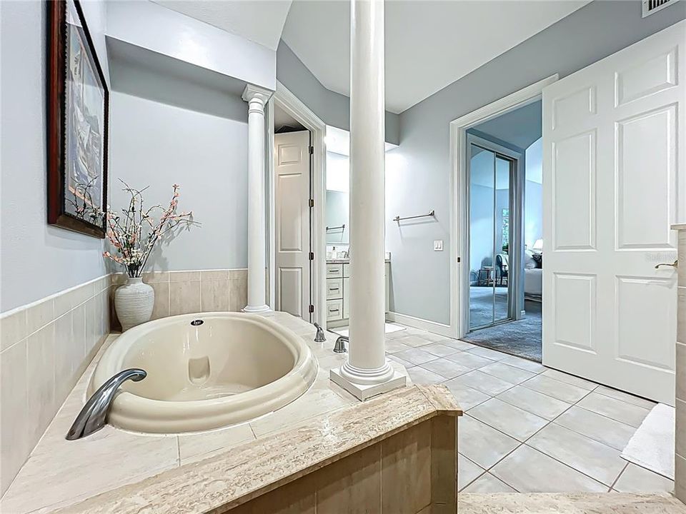 For Sale: $310,000 (2 beds, 2 baths, 1628 Square Feet)