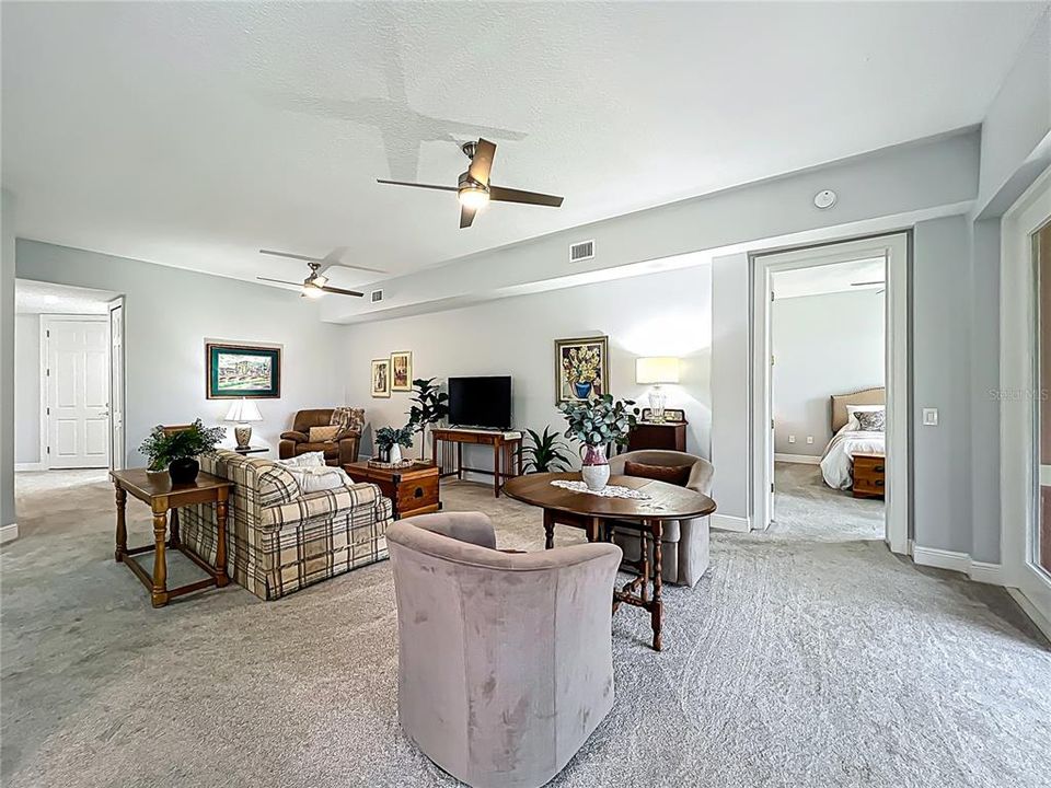 For Sale: $310,000 (2 beds, 2 baths, 1628 Square Feet)