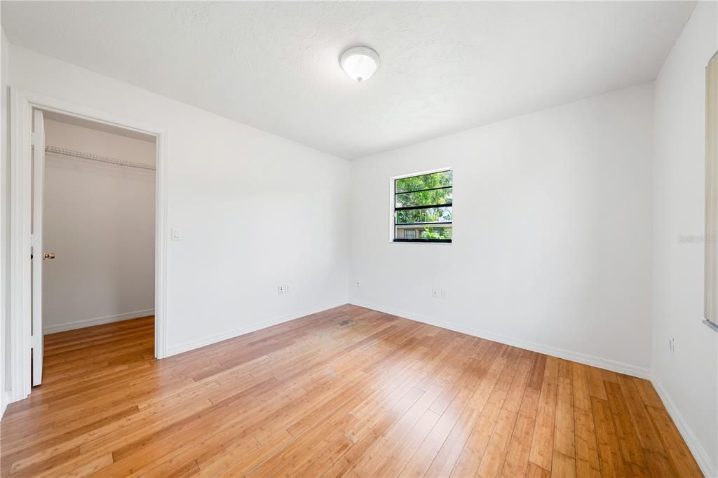 Active With Contract: $2,500 (3 beds, 2 baths, 1290 Square Feet)