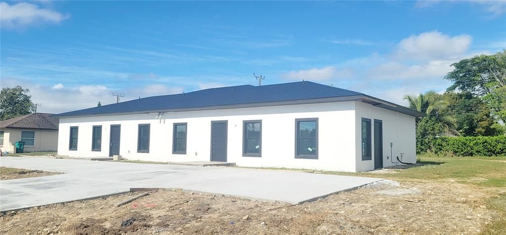 For Sale: $825,000 (6 beds, 0 baths, 2667 Square Feet)