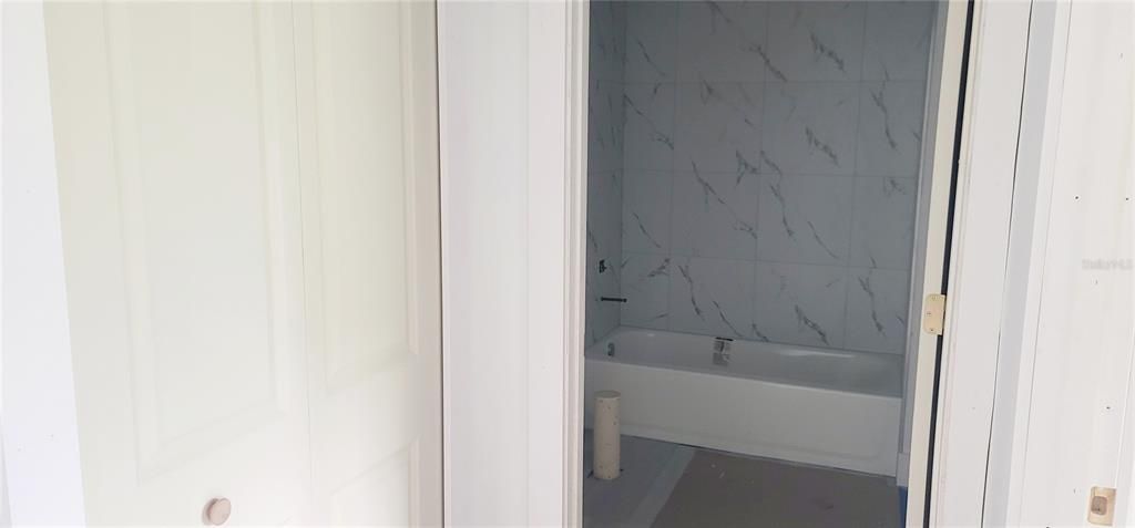 На продажу: $875,000 (6 спален, 0 ванн, 2667 Квадратных фут)