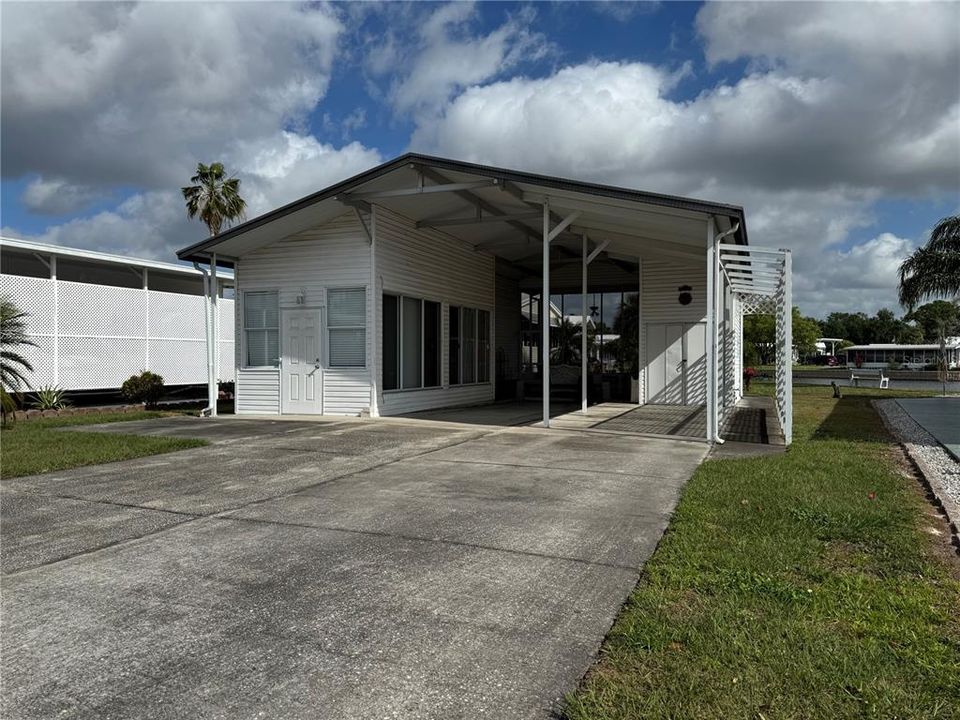 Active With Contract: $89,900 (0.10 acres)