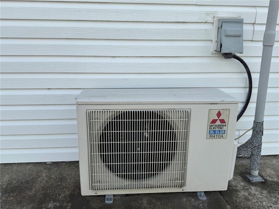 Active With Contract: $89,900 (0.10 acres)