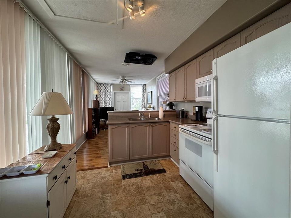 Active With Contract: $89,900 (0.10 acres)