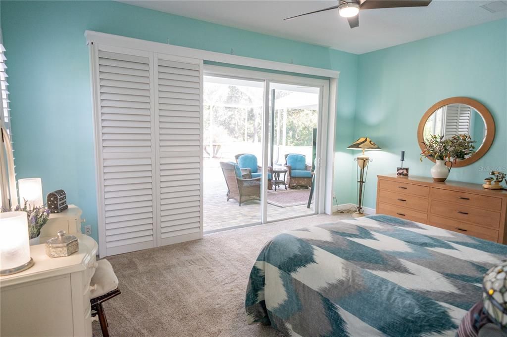 Active With Contract: $925,000 (4 beds, 3 baths, 2607 Square Feet)