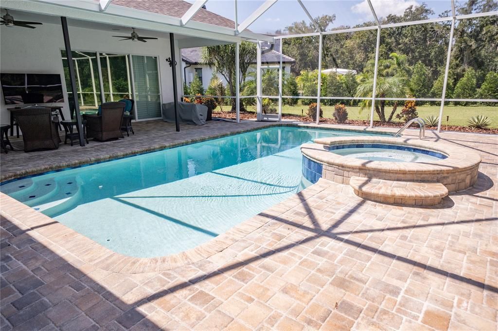 Active With Contract: $925,000 (4 beds, 3 baths, 2607 Square Feet)