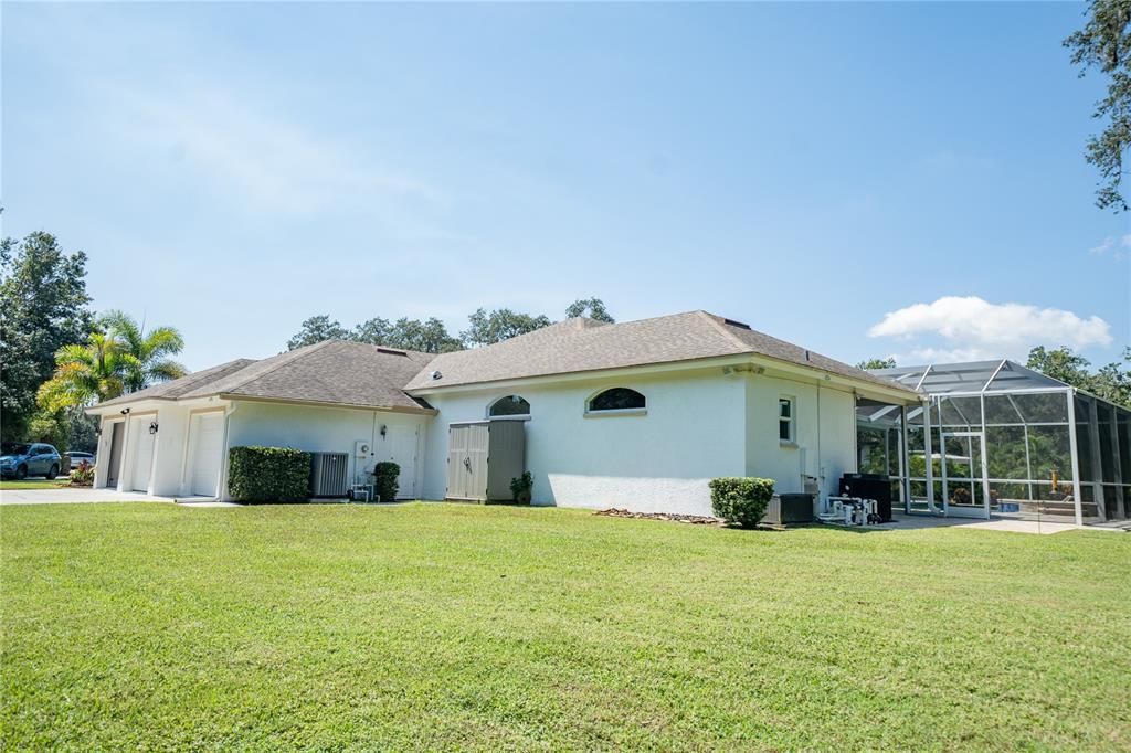Active With Contract: $925,000 (4 beds, 3 baths, 2607 Square Feet)