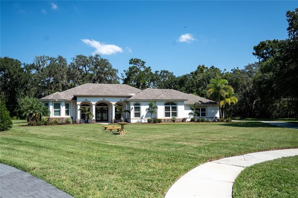 Active With Contract: $925,000 (4 beds, 3 baths, 2607 Square Feet)