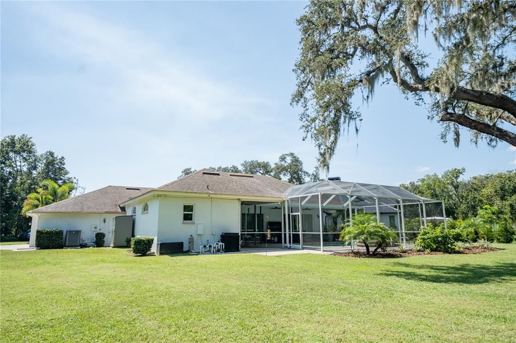 Active With Contract: $925,000 (4 beds, 3 baths, 2607 Square Feet)