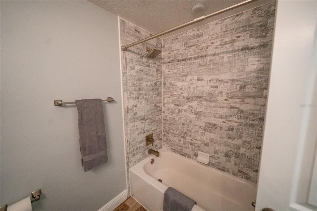 Active With Contract: $925,000 (4 beds, 3 baths, 2607 Square Feet)