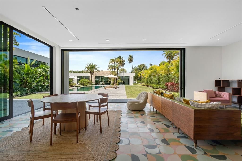 待售: $14,750,000 (8 贝兹, 8 浴室, 8881 平方英尺)