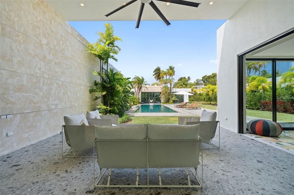 待售: $14,750,000 (8 贝兹, 8 浴室, 8881 平方英尺)