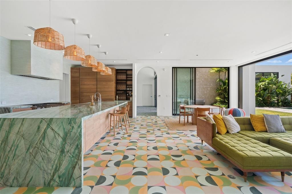 待售: $14,750,000 (8 贝兹, 8 浴室, 8881 平方英尺)