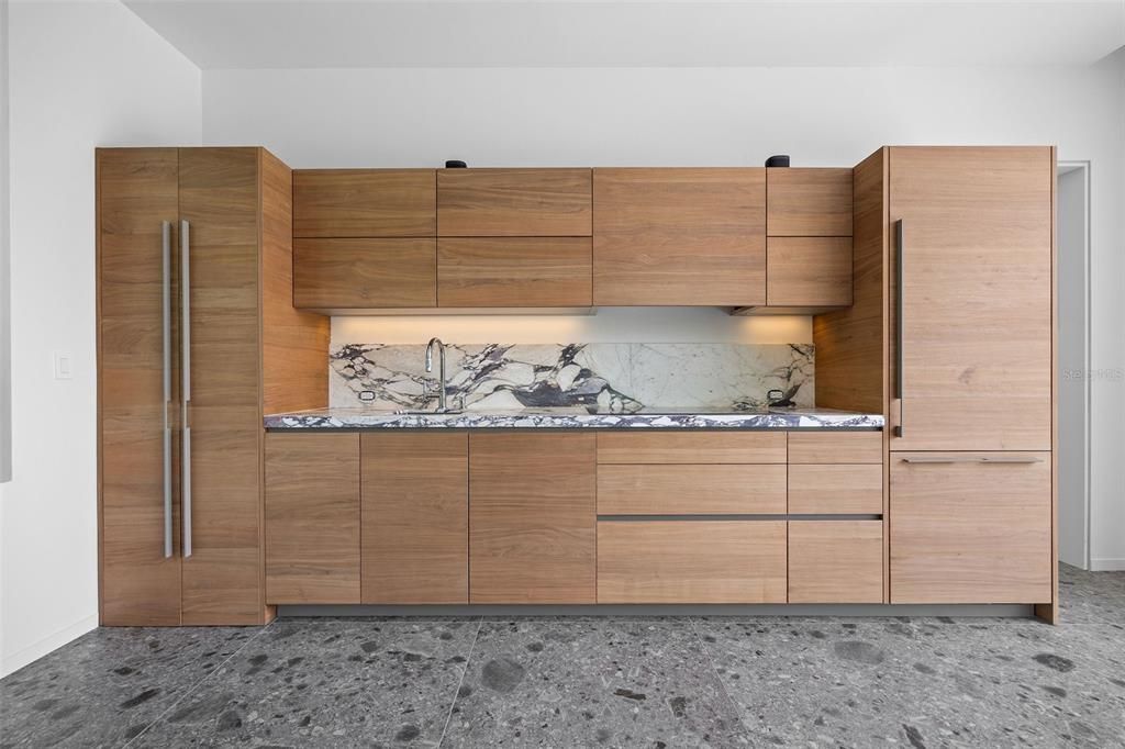 待售: $14,750,000 (8 贝兹, 8 浴室, 8881 平方英尺)