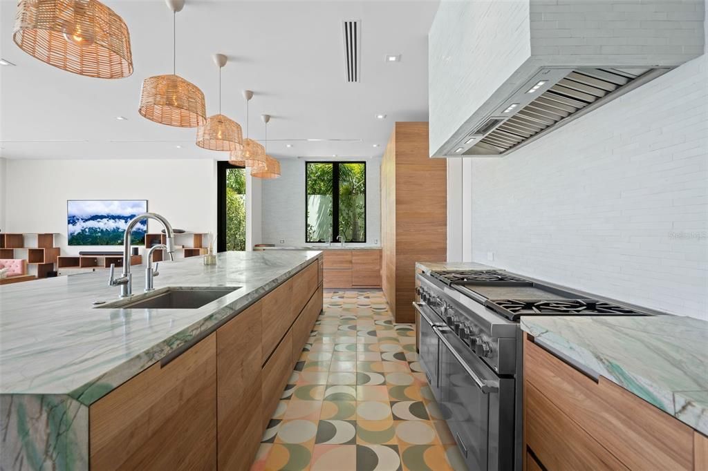 待售: $14,750,000 (8 贝兹, 8 浴室, 8881 平方英尺)