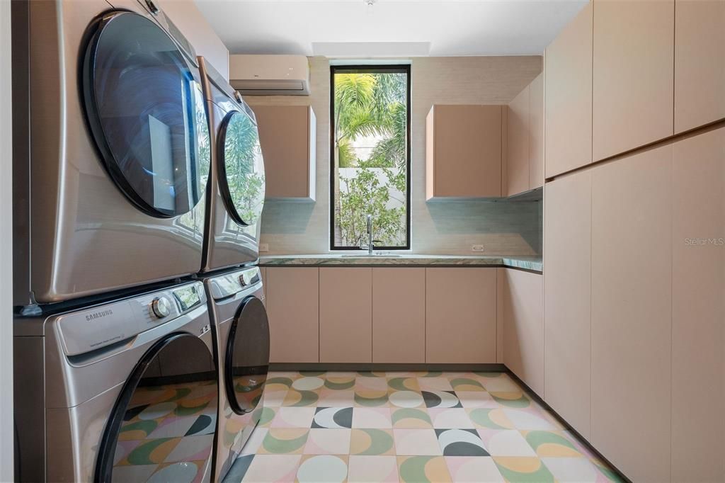 待售: $14,750,000 (8 贝兹, 8 浴室, 8881 平方英尺)