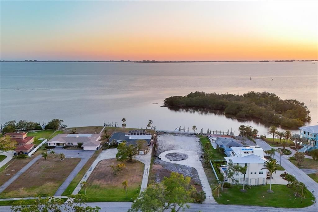 For Sale: $2,300,000 (0.76 acres)