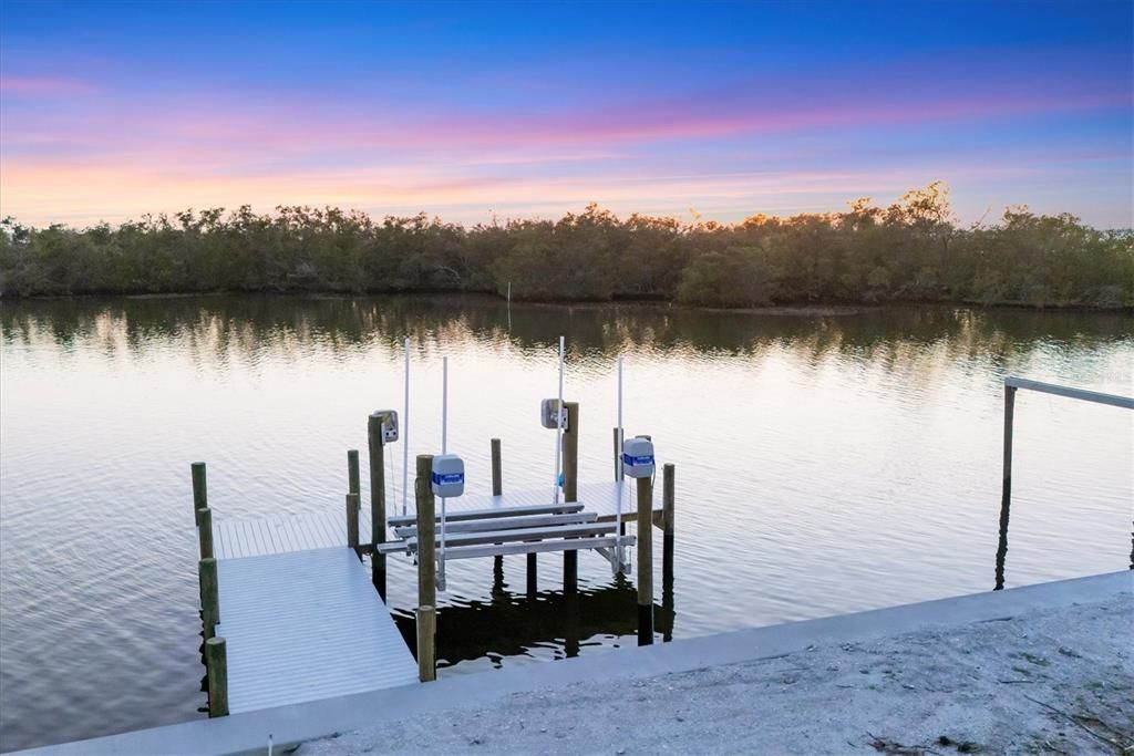 For Sale: $2,300,000 (0.76 acres)