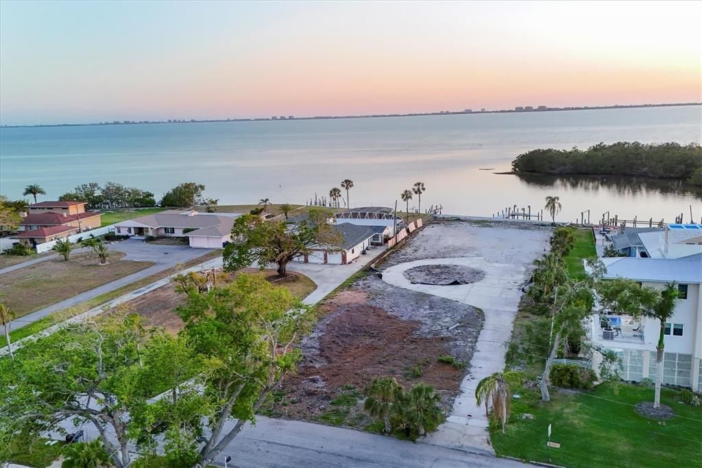 For Sale: $2,300,000 (0.76 acres)