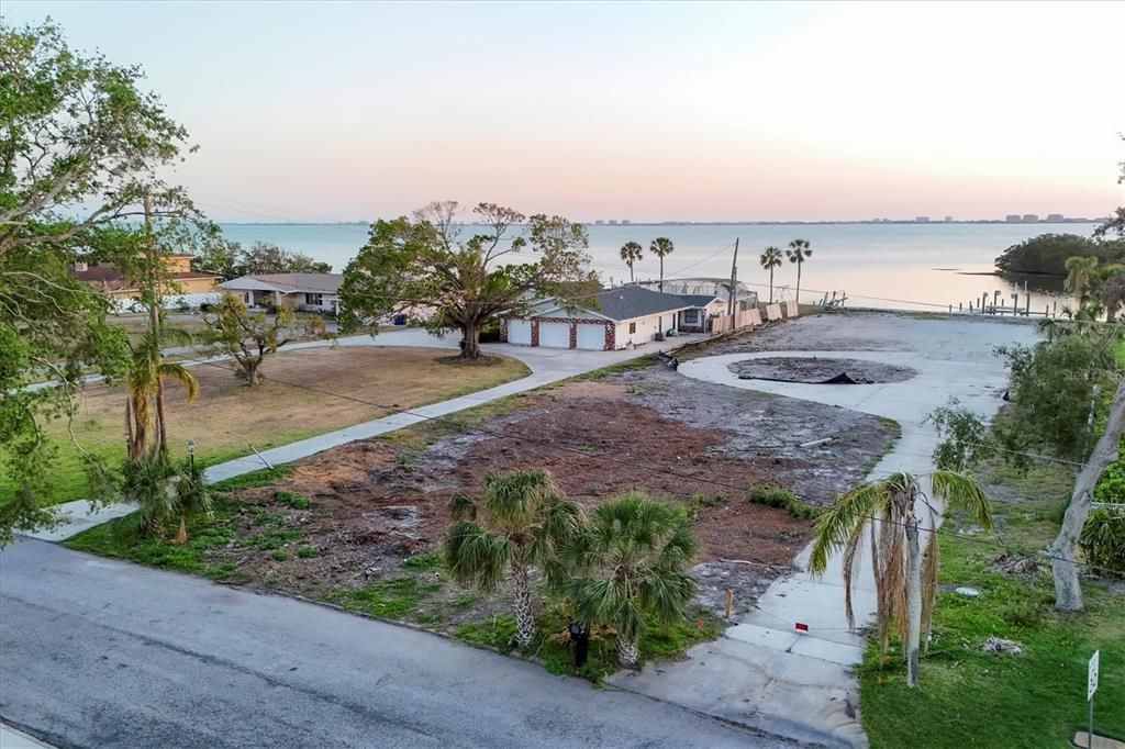 For Sale: $2,300,000 (0.76 acres)