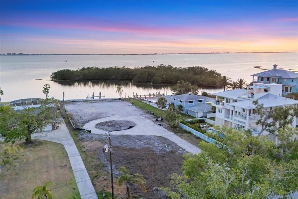 For Sale: $2,300,000 (0.76 acres)