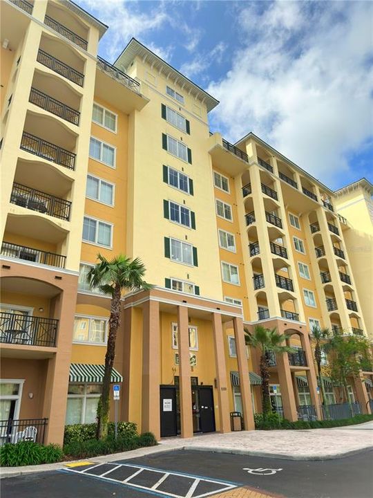 最近售出: $165,000 (3 贝兹, 3 浴室, 1409 平方英尺)