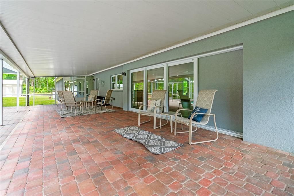 For Sale: $789,900 (4 beds, 3 baths, 2175 Square Feet)