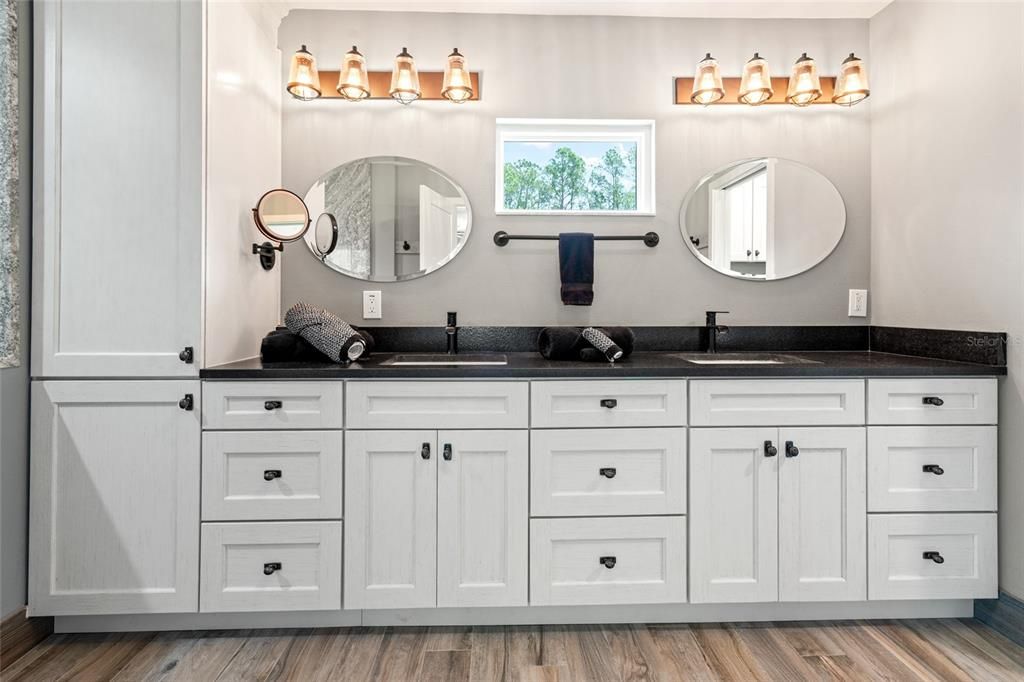 For Sale: $789,900 (4 beds, 3 baths, 2175 Square Feet)