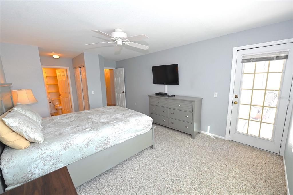 For Rent: $2,250 (2 beds, 2 baths, 1224 Square Feet)