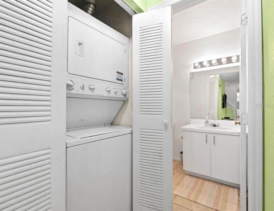 For Rent: $2,250 (2 beds, 2 baths, 1224 Square Feet)