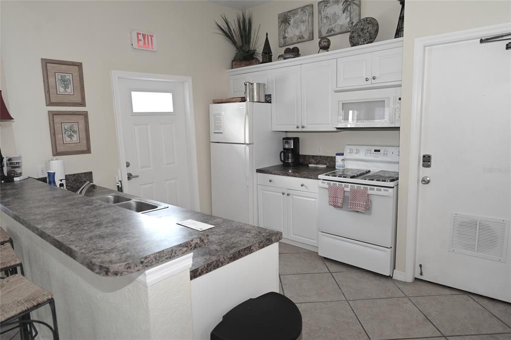 For Rent: $2,250 (2 beds, 2 baths, 1224 Square Feet)