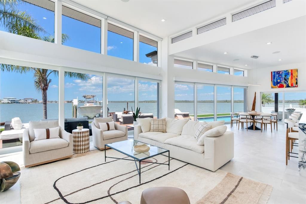 Recently Sold: $1,895,000 (3 beds, 2 baths, 2139 Square Feet)