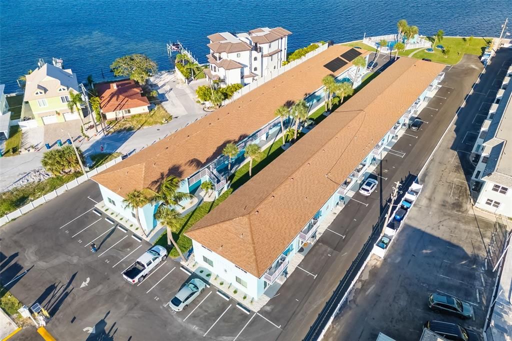 For Sale: $375,000 (1 beds, 1 baths, 594 Square Feet)