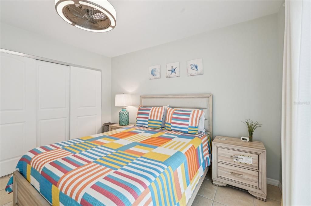 For Sale: $375,000 (1 beds, 1 baths, 594 Square Feet)