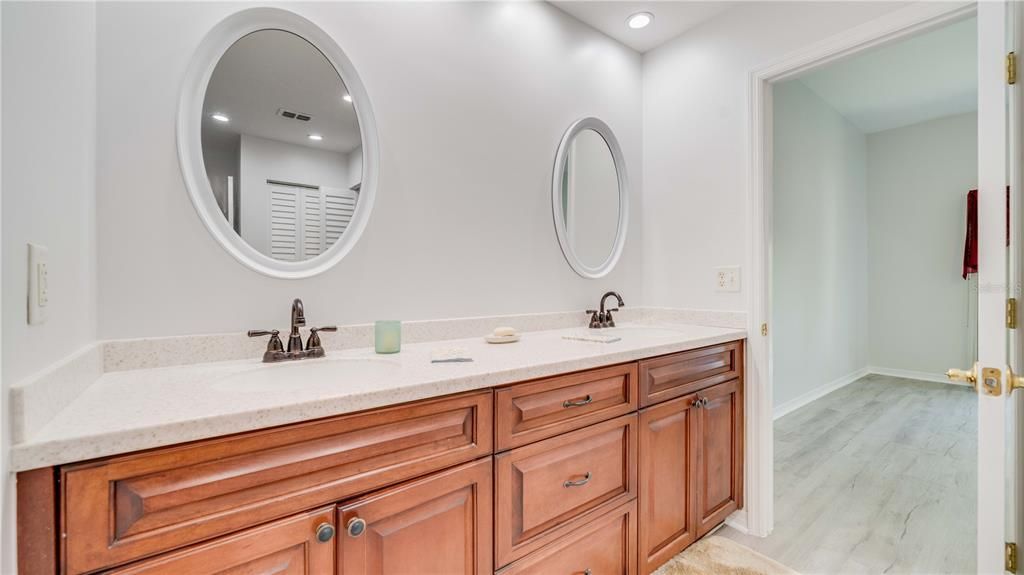 En Venta: $224,000 (2 camas, 2 baños, 1375 Pies cuadrados)