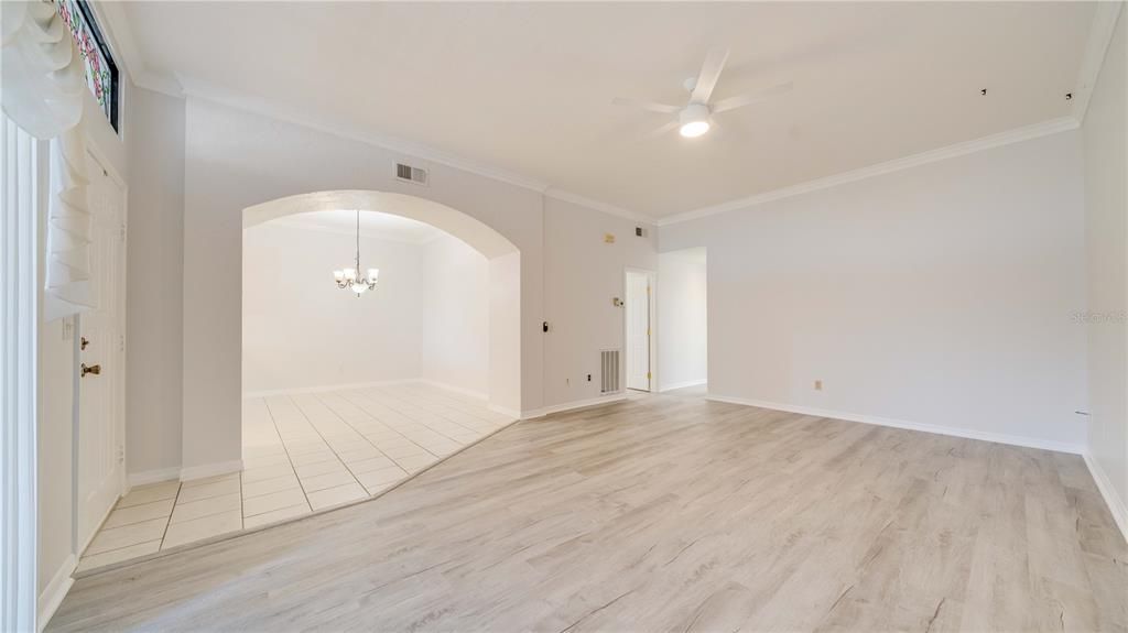 En Venta: $224,000 (2 camas, 2 baños, 1375 Pies cuadrados)