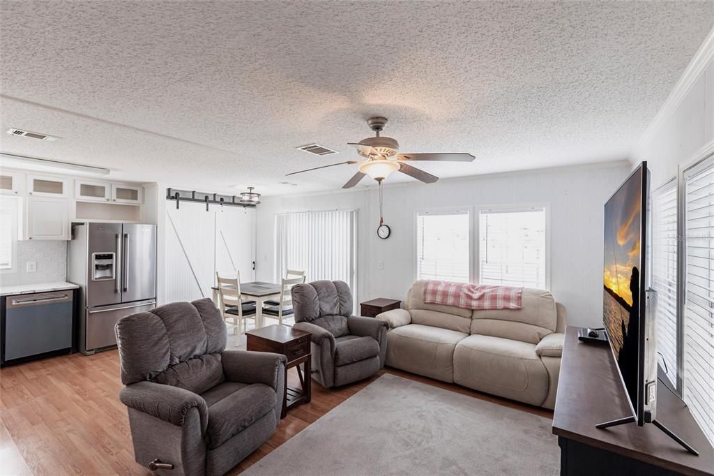 En Venta: $172,000 (2 camas, 2 baños, 920 Pies cuadrados)