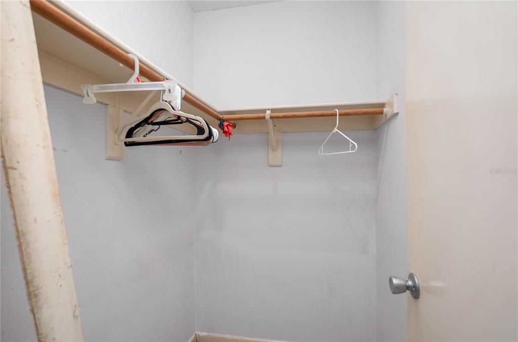 For Sale: $220,000 (3 beds, 2 baths, 1492 Square Feet)