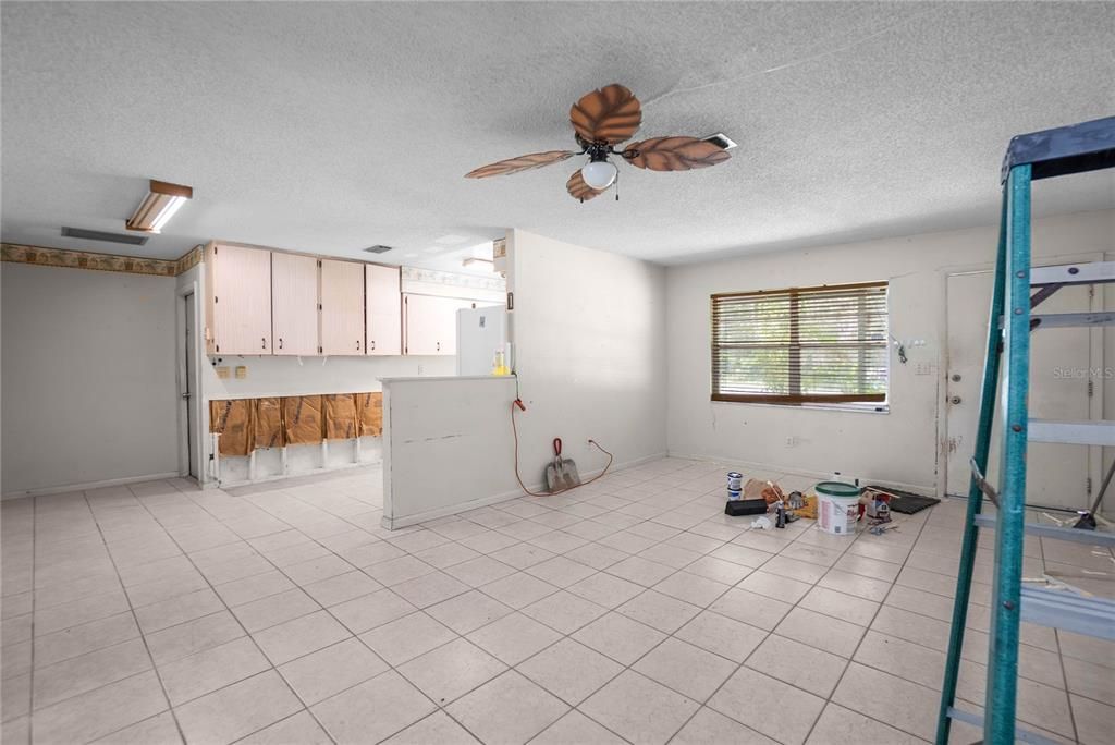 For Sale: $220,000 (3 beds, 2 baths, 1492 Square Feet)