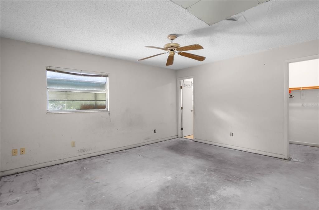 For Sale: $220,000 (3 beds, 2 baths, 1492 Square Feet)