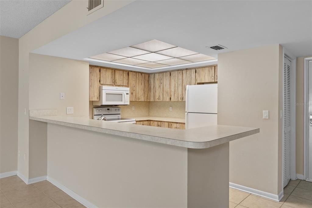 For Sale: $165,000 (2 beds, 2 baths, 1410 Square Feet)