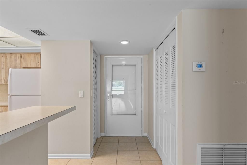 For Sale: $165,000 (2 beds, 2 baths, 1410 Square Feet)