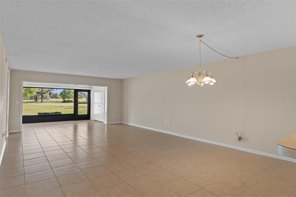 For Sale: $165,000 (2 beds, 2 baths, 1410 Square Feet)