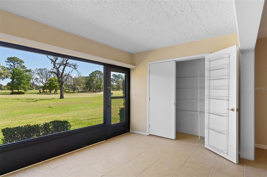 For Sale: $165,000 (2 beds, 2 baths, 1410 Square Feet)