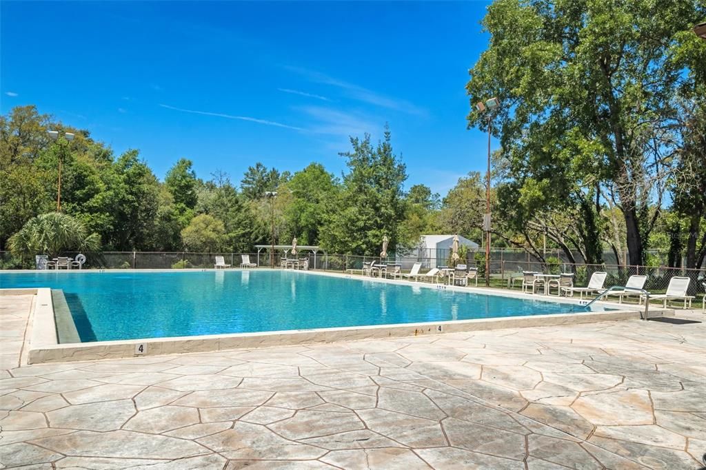 For Sale: $165,000 (2 beds, 2 baths, 1410 Square Feet)