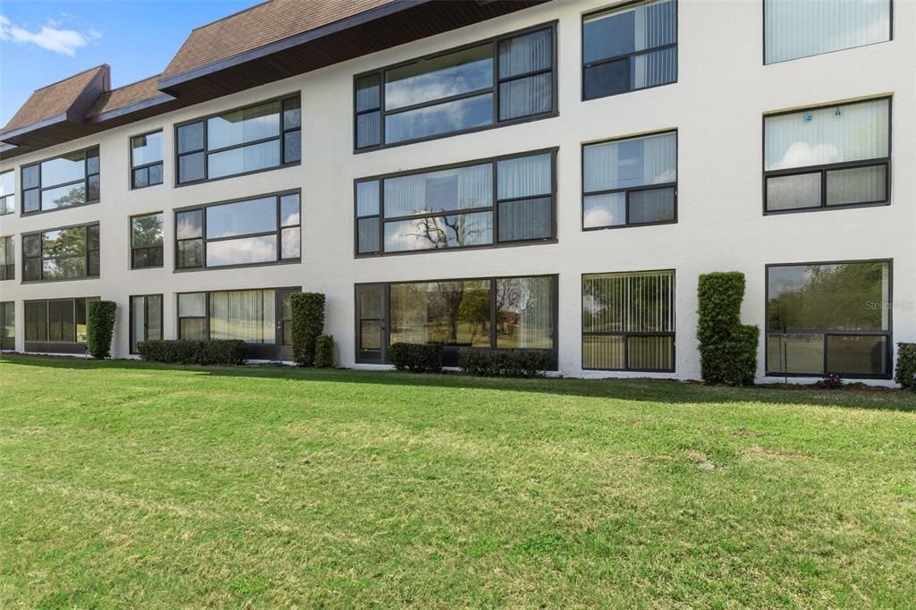 For Sale: $165,000 (2 beds, 2 baths, 1410 Square Feet)